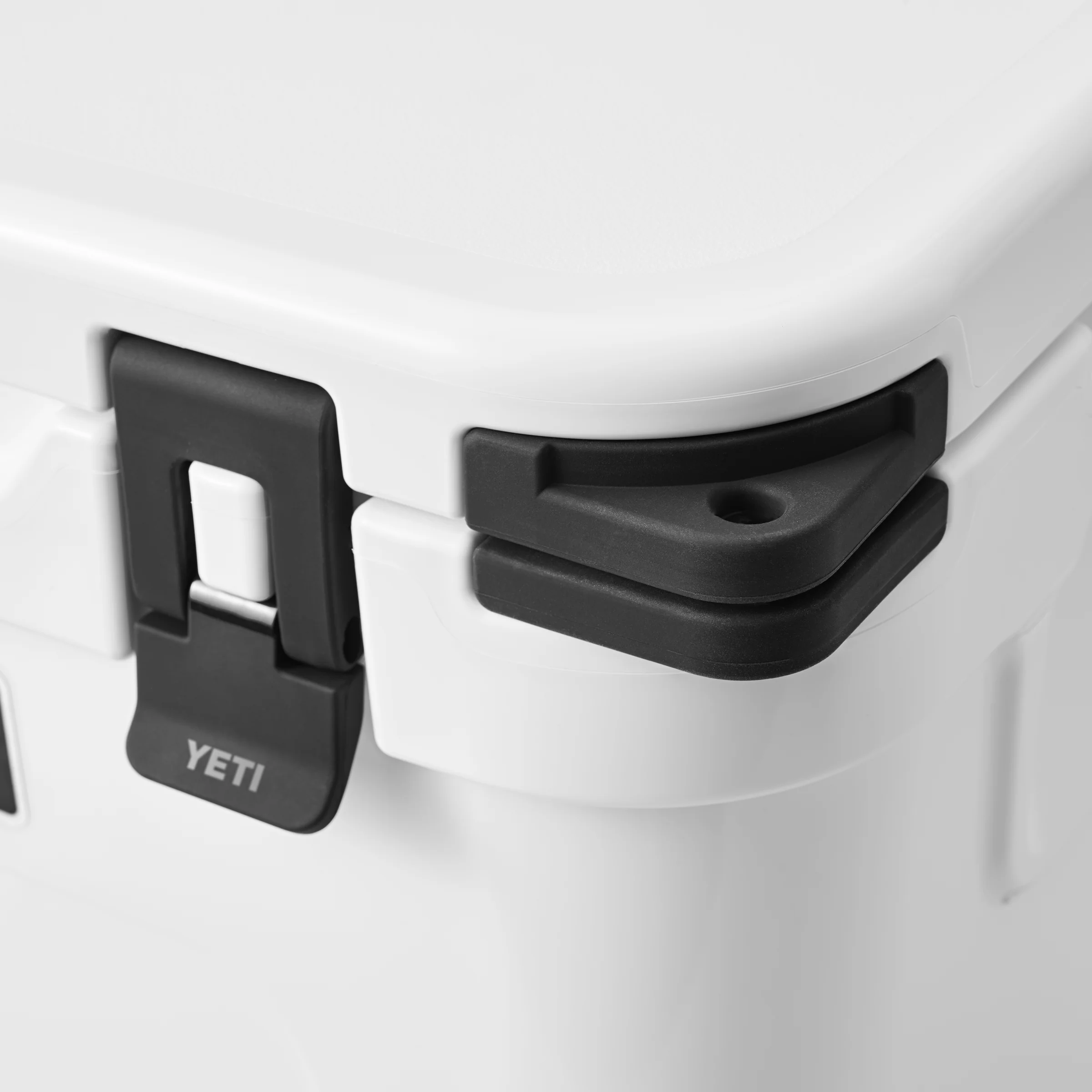 Roadie® Wheeled Cooler Lockport - Image 2